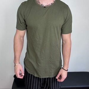 ELWOOD LONG LINE GREEN T SHIRT